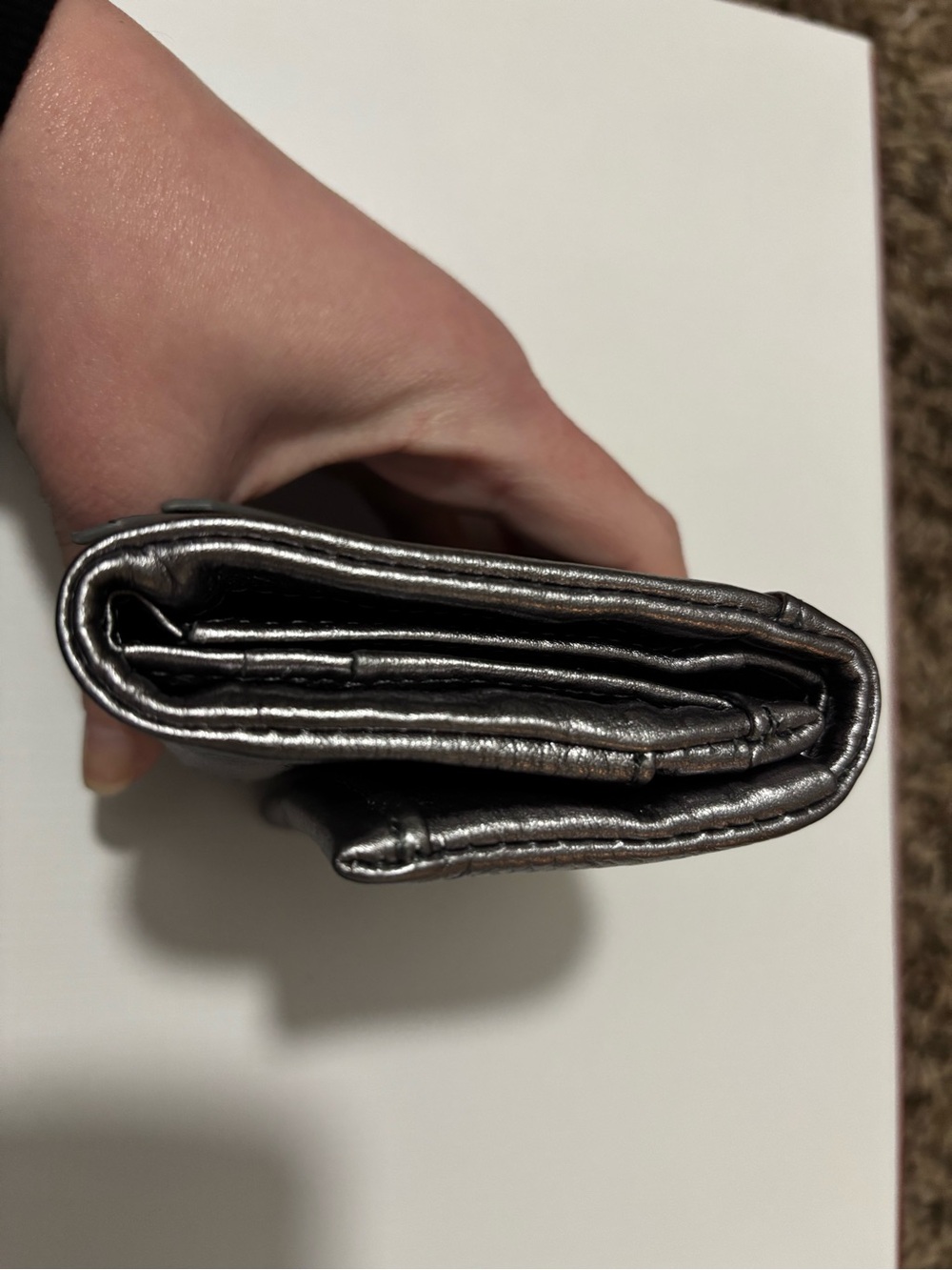 Hobo wallet Metallic silver color hobo trifold button - Picture 3 of 7
